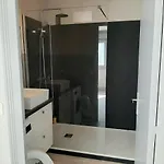 Appartement Confortable En Plein Centre De Saint-Jean-De-Luz, A Deux Pas De La Plage Et Des Commerces - Fr-1-239-586