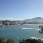 Appartement Confortable En Plein Centre De Saint-Jean-De-Luz, A Deux Pas De La Plage Et Des Commerces - Fr-1-239-586